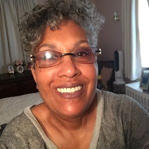 Meet your Posher, Roxanne